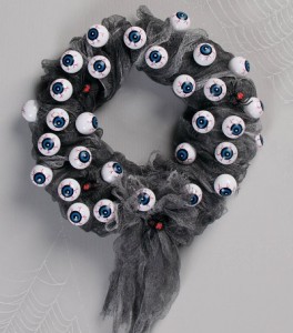 Halloween eyeball wreath DIY