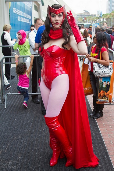 Scarlet Witch Cosplay